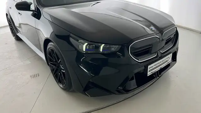 BMW M5 Ansicht 16