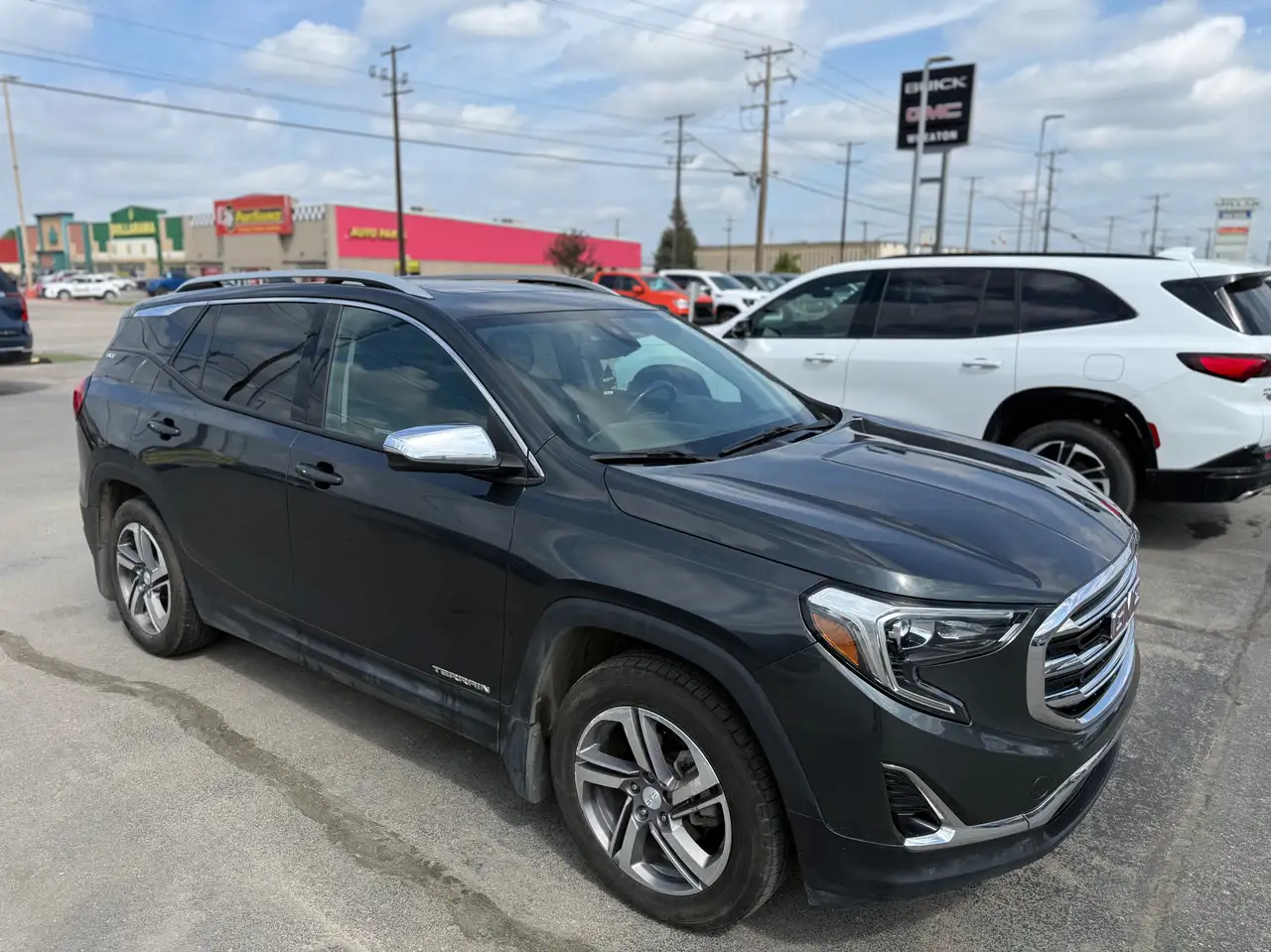 GMC Terrain photo GMC Terrain