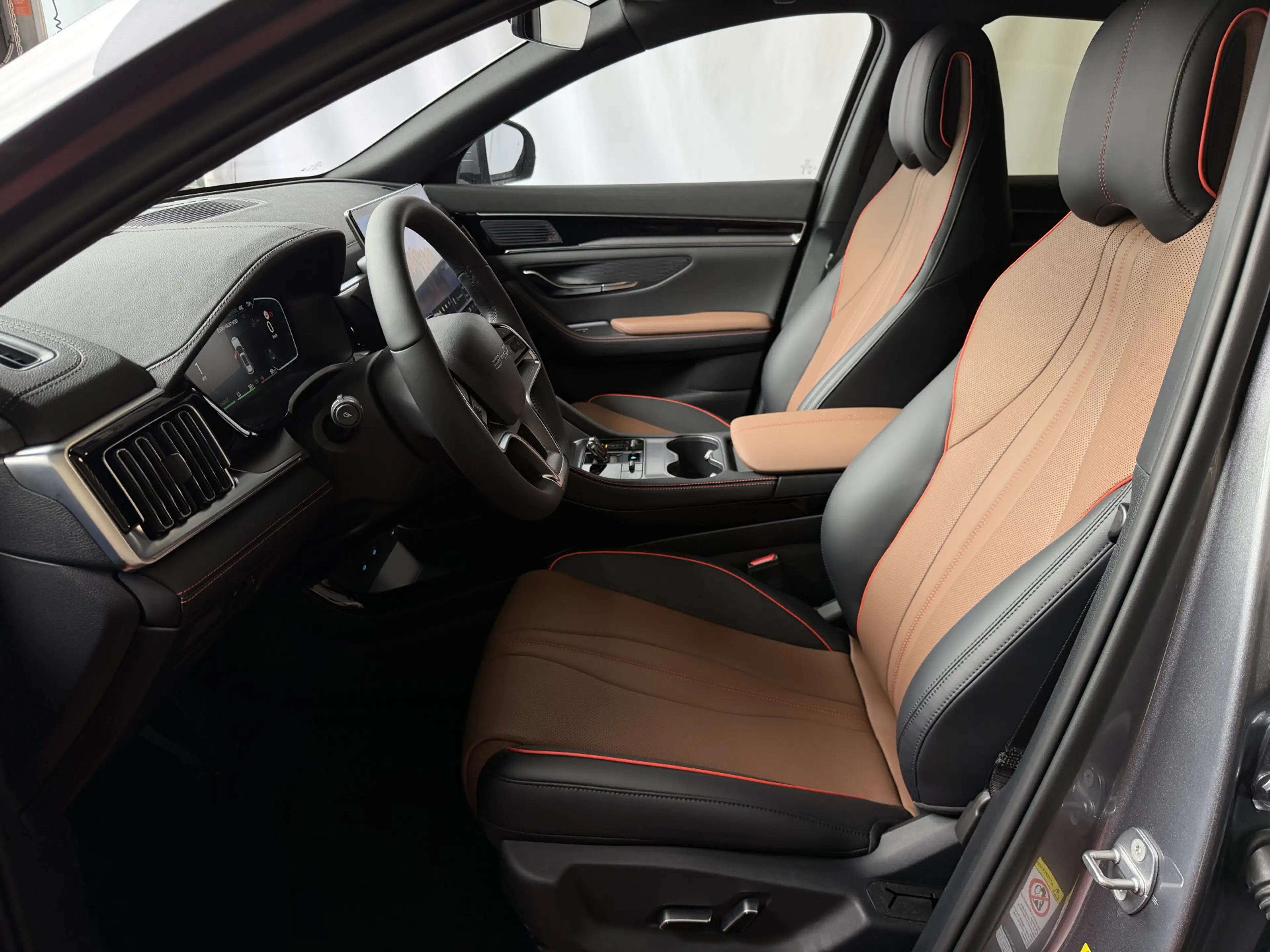 BYD Seal U 1.5 T DM-i AWD 324PK DESIGN BRUIN LEER Pano Dak He — photo 15