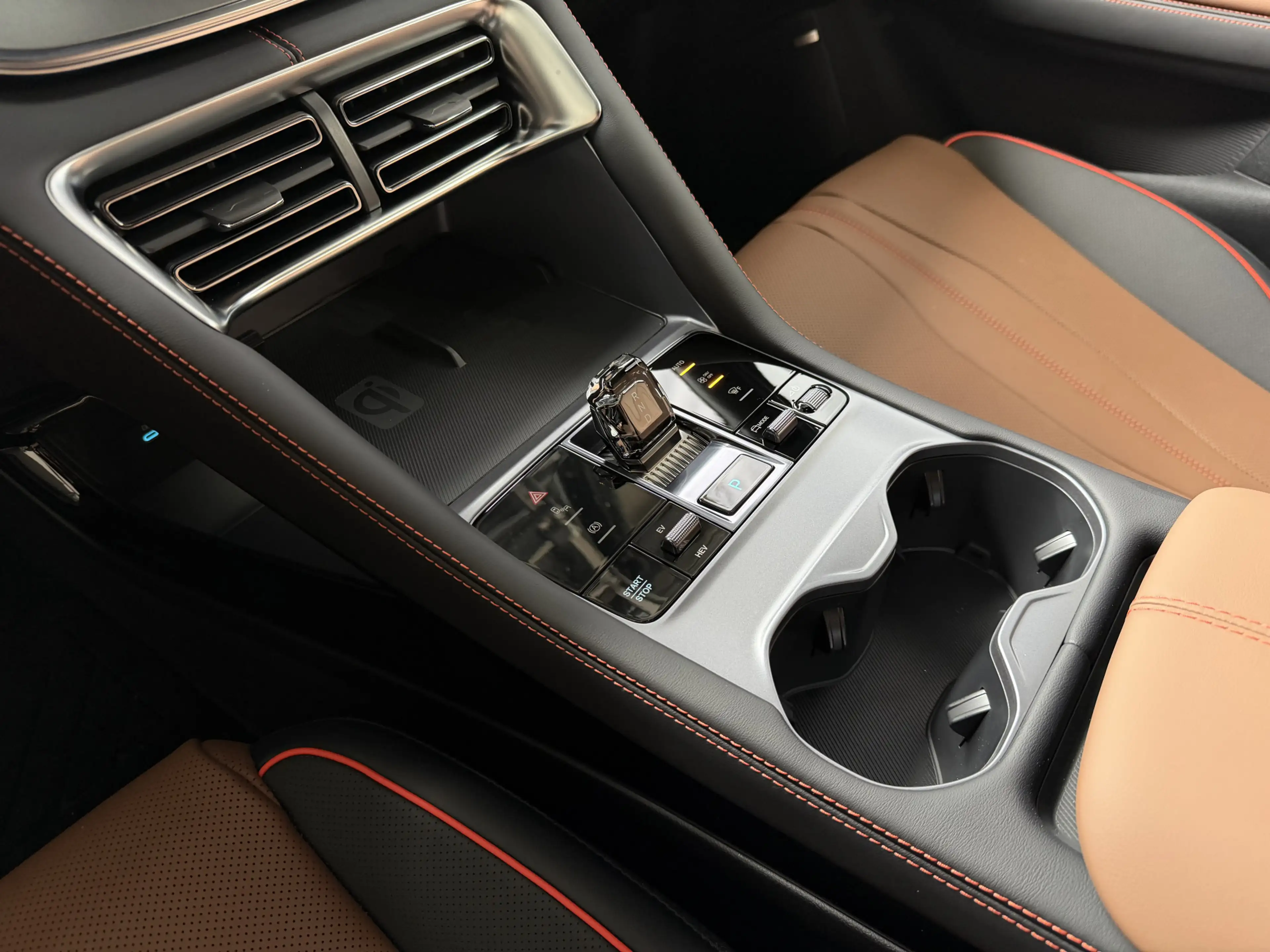 BYD Seal U 1.5 T DM-i AWD 324PK DESIGN BRUIN LEER Pano Dak He — photo 13