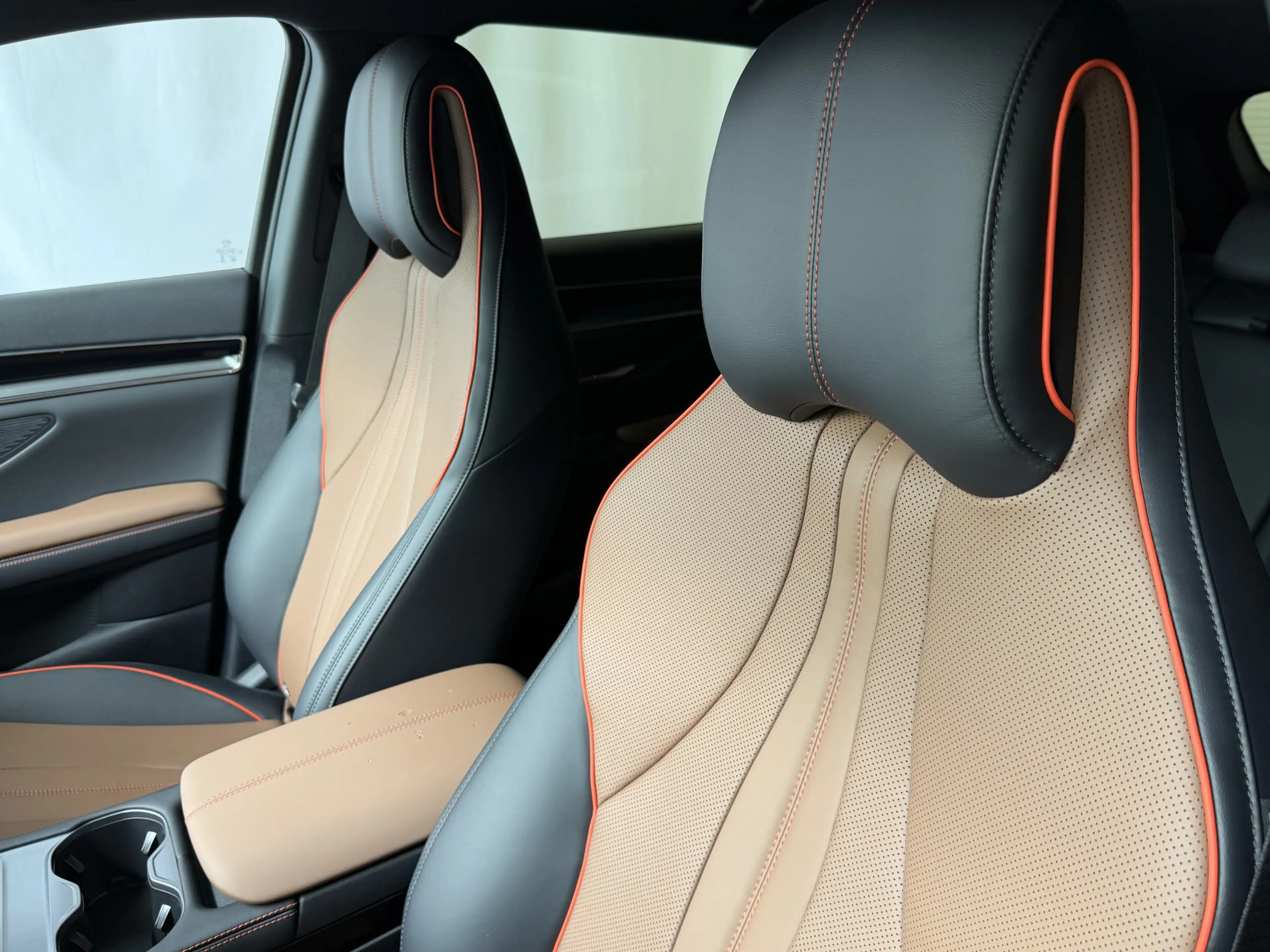BYD Seal U 1.5 T DM-i AWD 324PK DESIGN BRUIN LEER Pano Dak He — photo 18