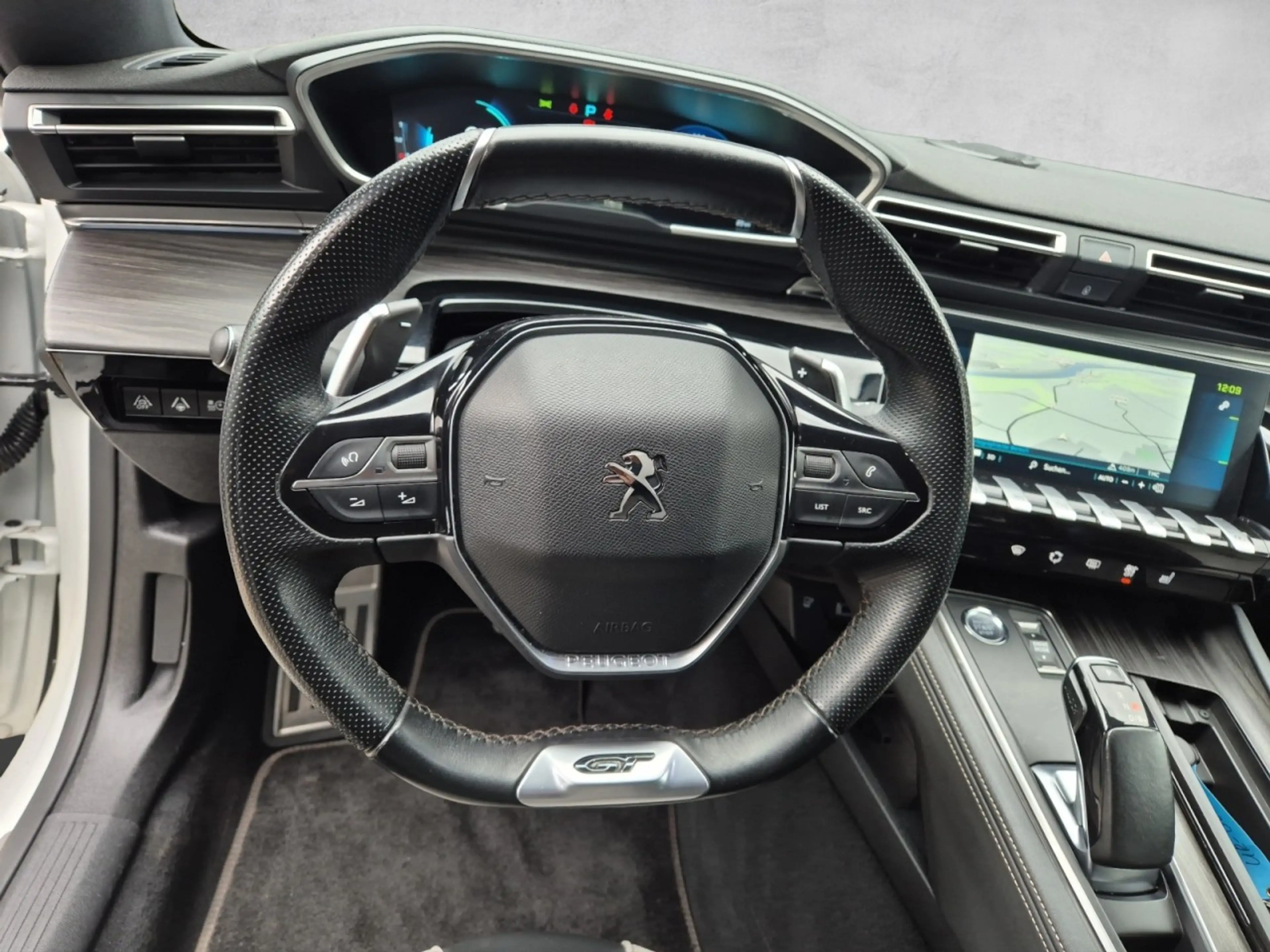 Peugeot 508 SW Hybrid 225 GT ACC Totwinkelassistent Navi — photo 10