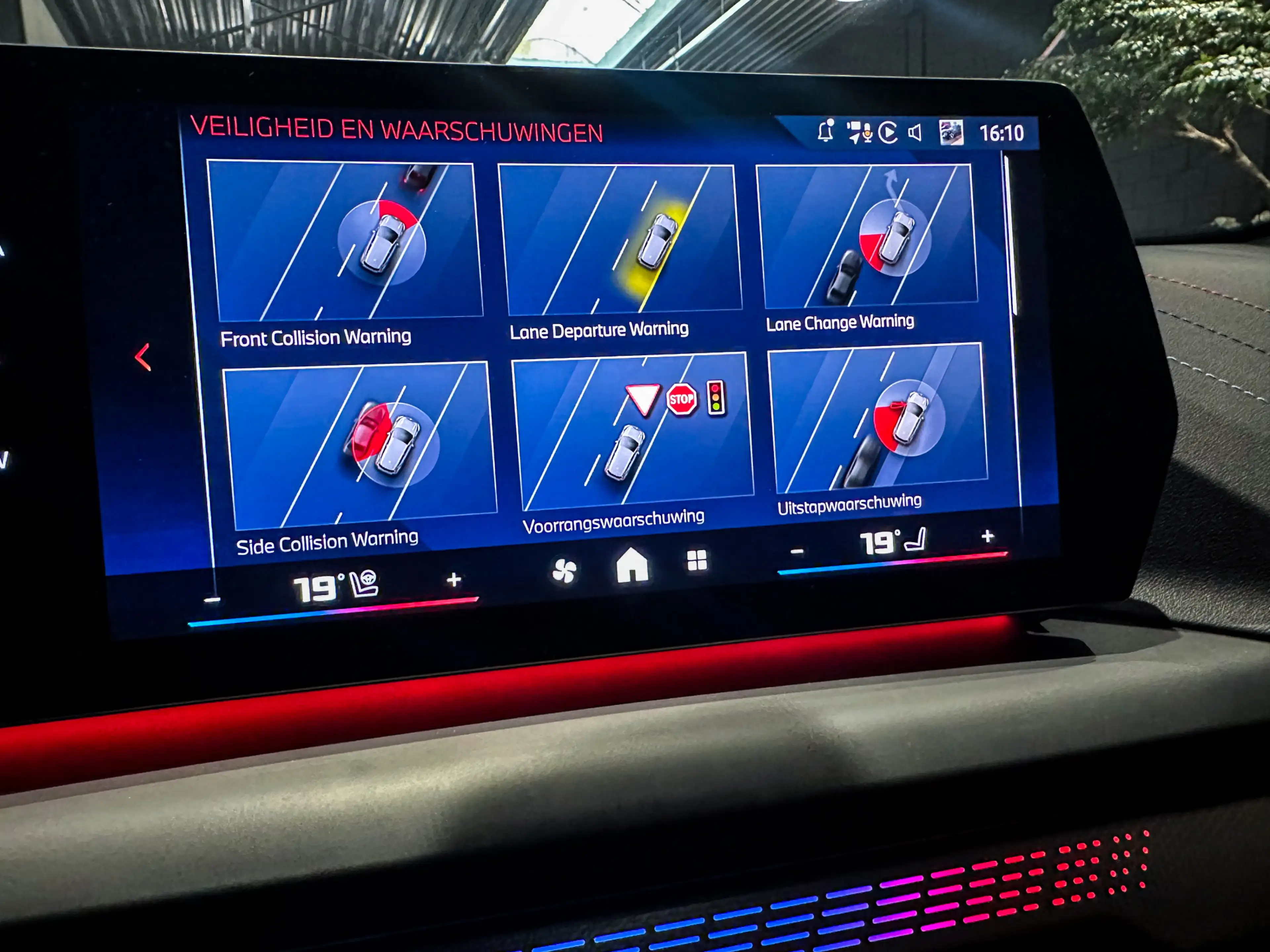 BMW 135 1-serie M135 xDrive Frozen|H/K|360|HUD|Panorama — photo 25