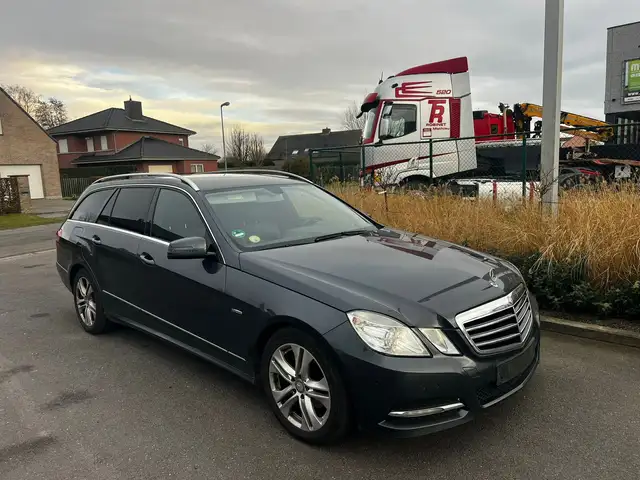 Mercedes-Benz E 220 CDI - NAVI, AIRCO, LEDER, ER, CV, ALU VELG