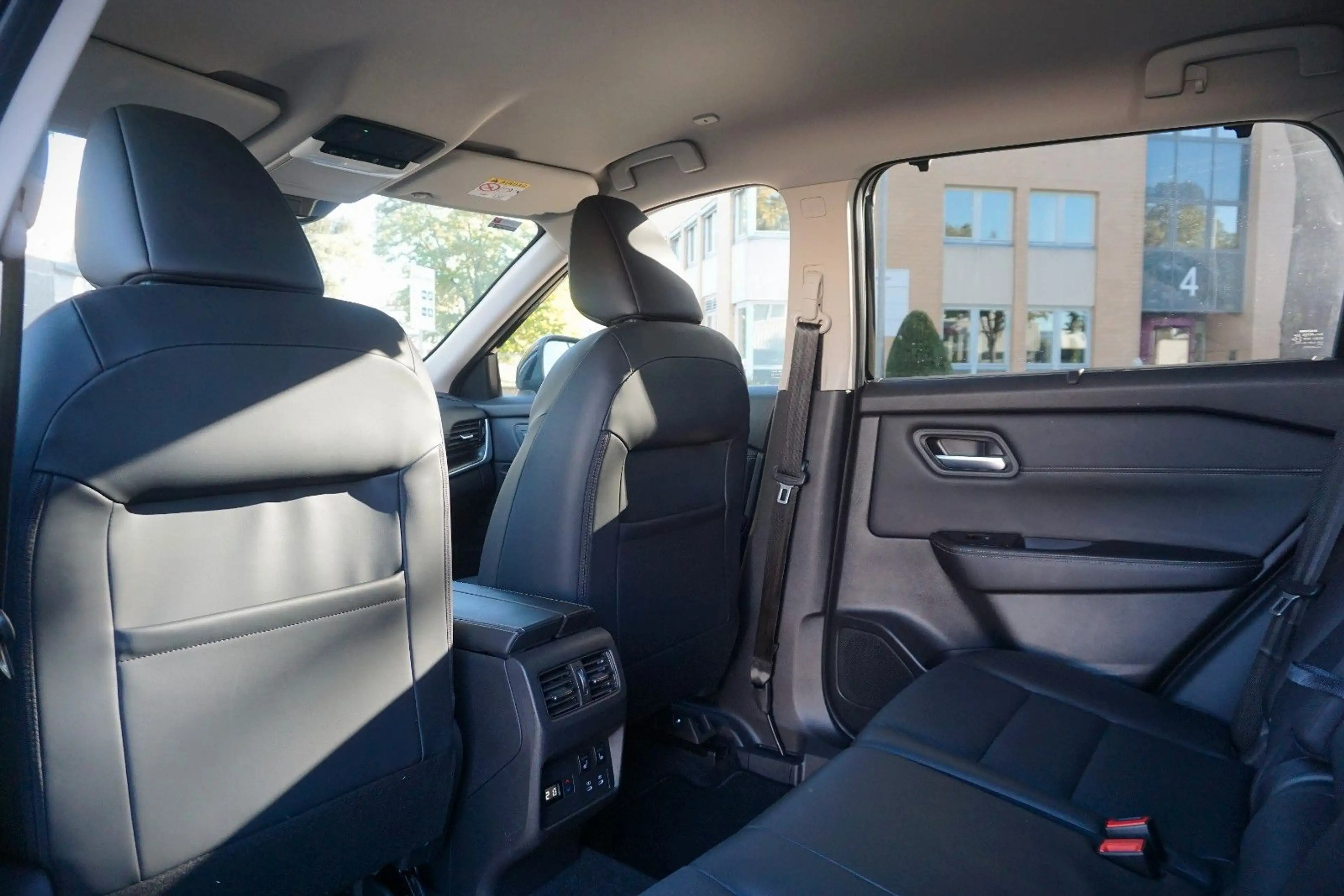 Nissan X-Trail N-Connecta / 1. Hand / 360° / Memory / — photo 13
