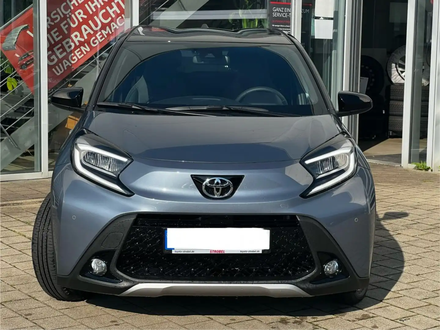 Toyota Aygo X S-CVT Explore (AB7) Grau - 2
