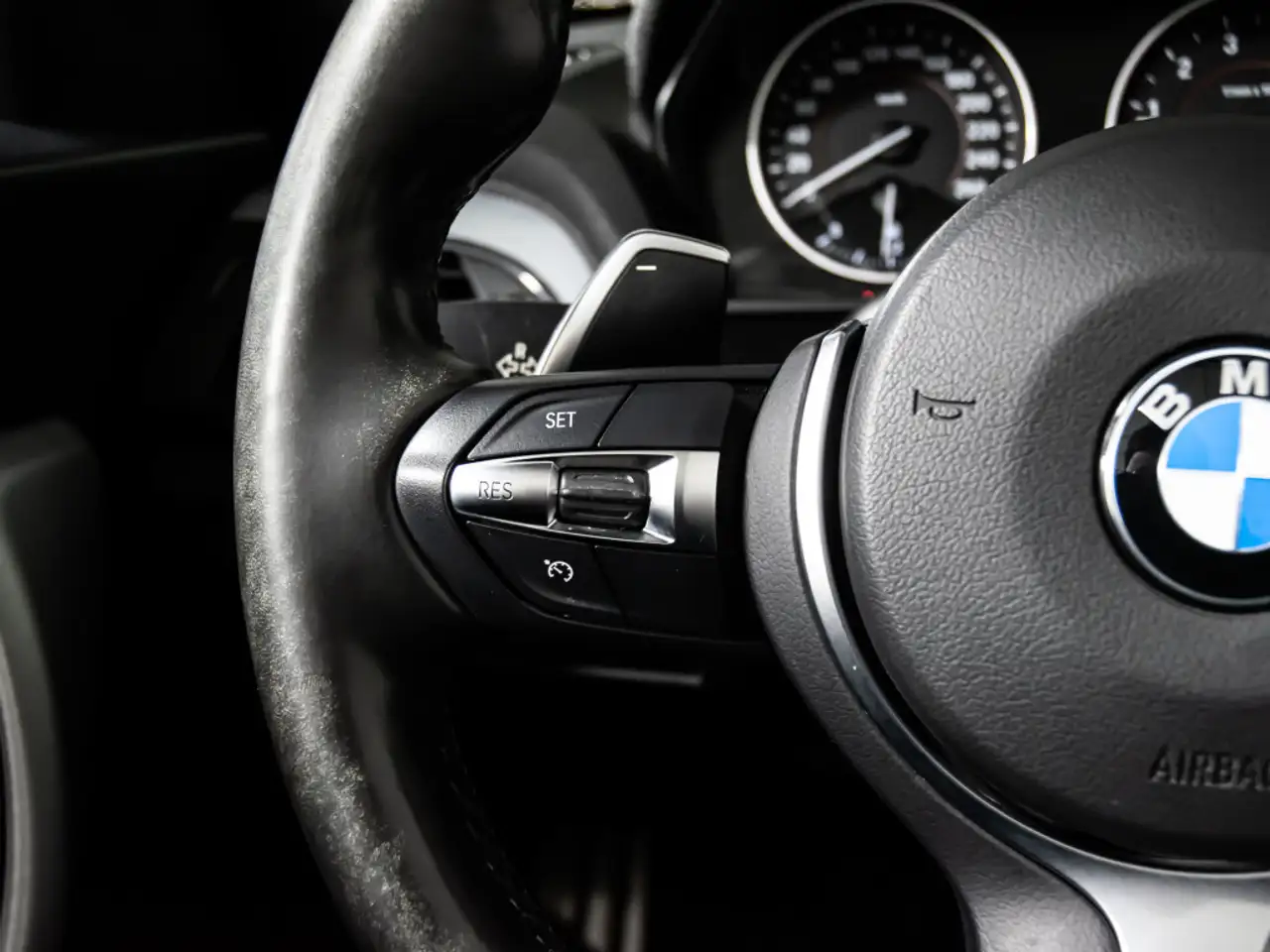 BMW 2 Series снимка BMW 2 Series