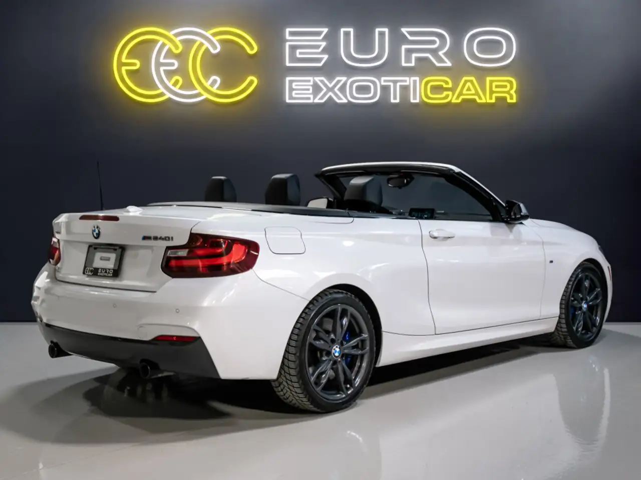 BMW 2 Series снимка BMW 2 Series