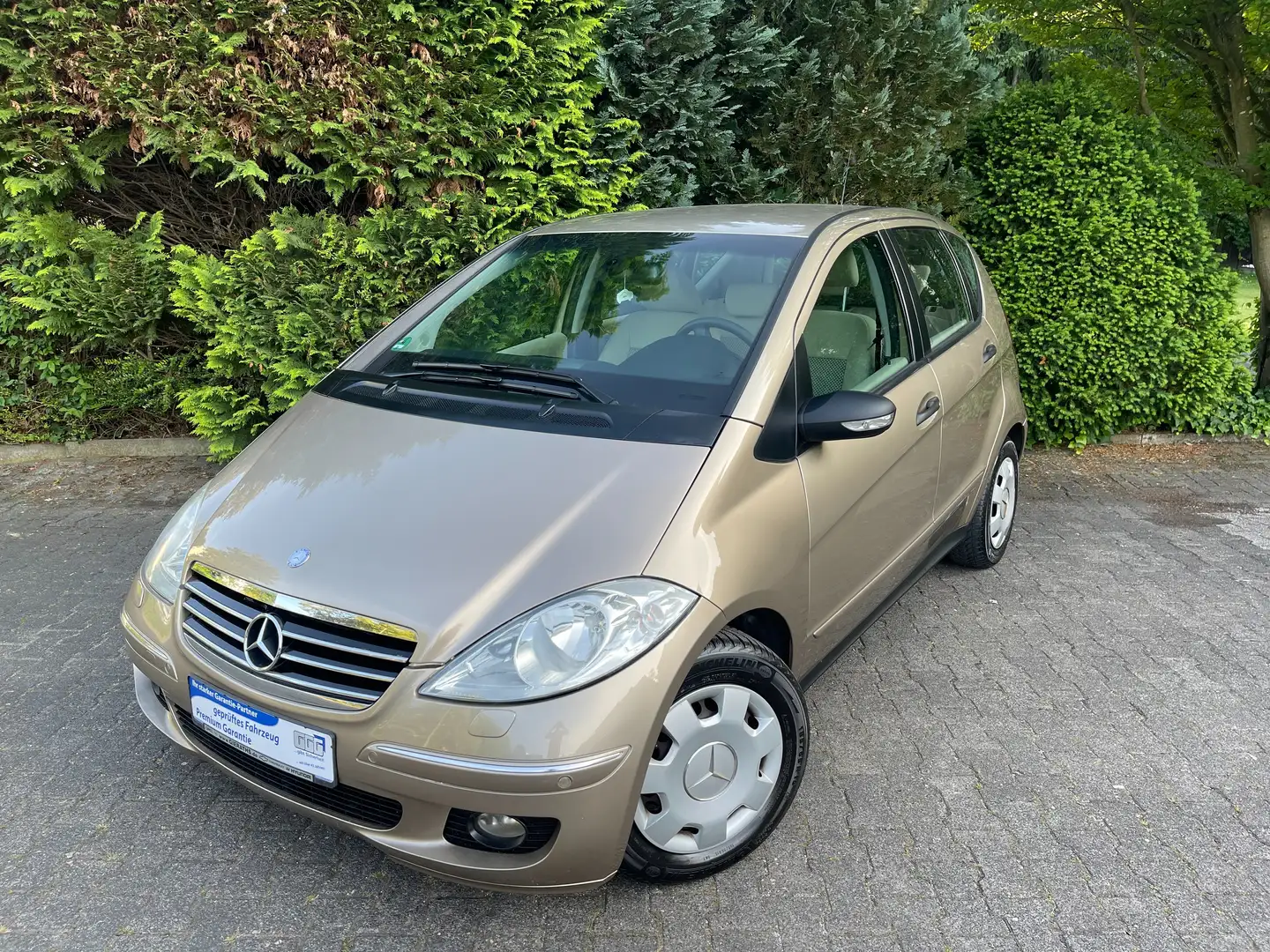 Mercedes-Benz A 170 *Scheckheftgepflegt/Inspektion Neu* Goud - 1