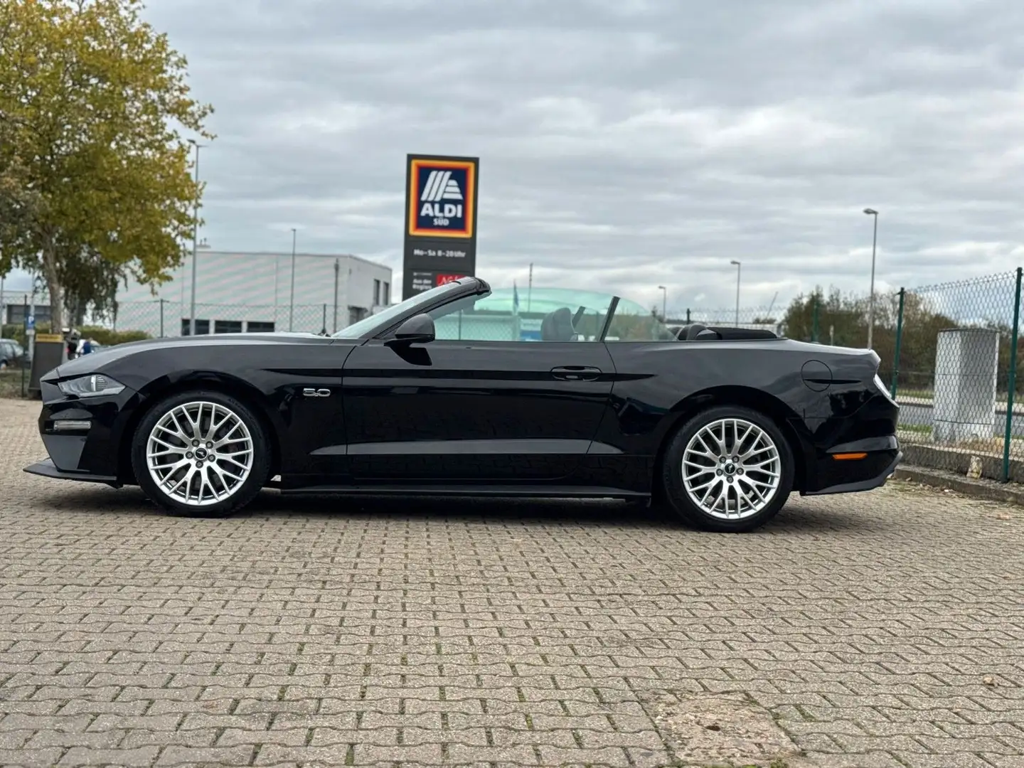 Ford Mustang GT Cabrio 5,0 V8 Deutsches Auto Noir - 2