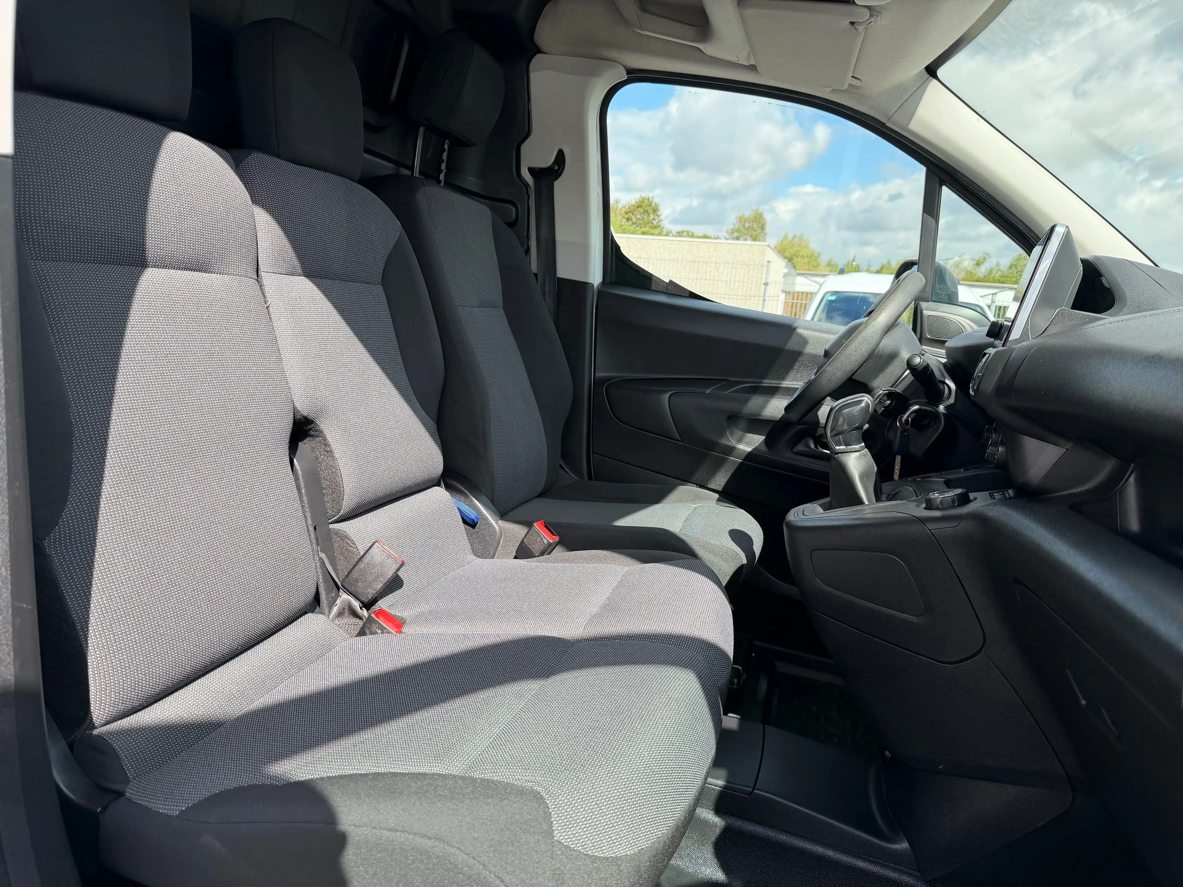 Peugeot Partner 1.6 BlueHDi * TRES PROPRE * GARANTIE 12MOIS — photo 5