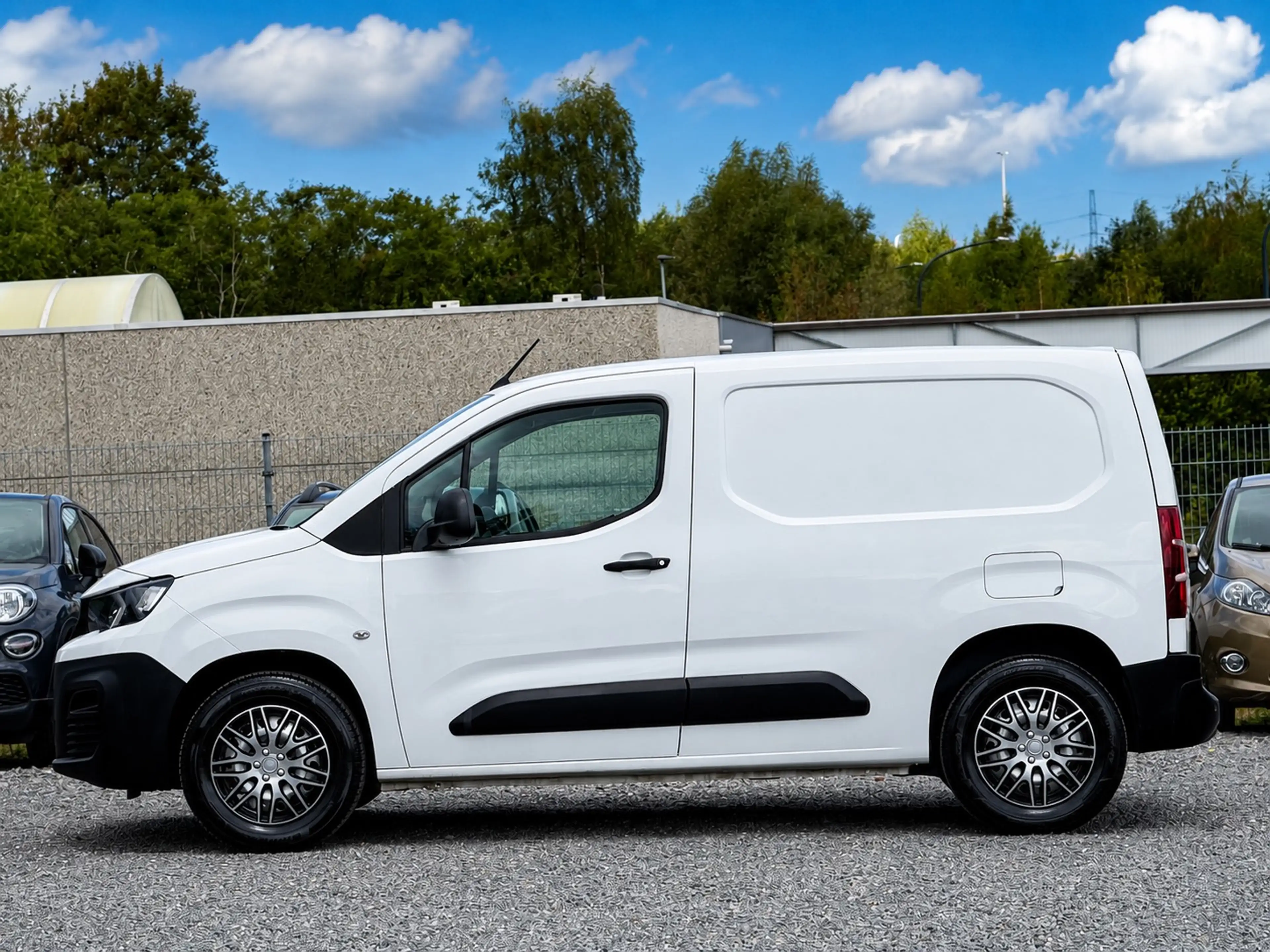Peugeot Partner 1.6 BlueHDi * TRES PROPRE * GARANTIE 12MOIS — photo 4