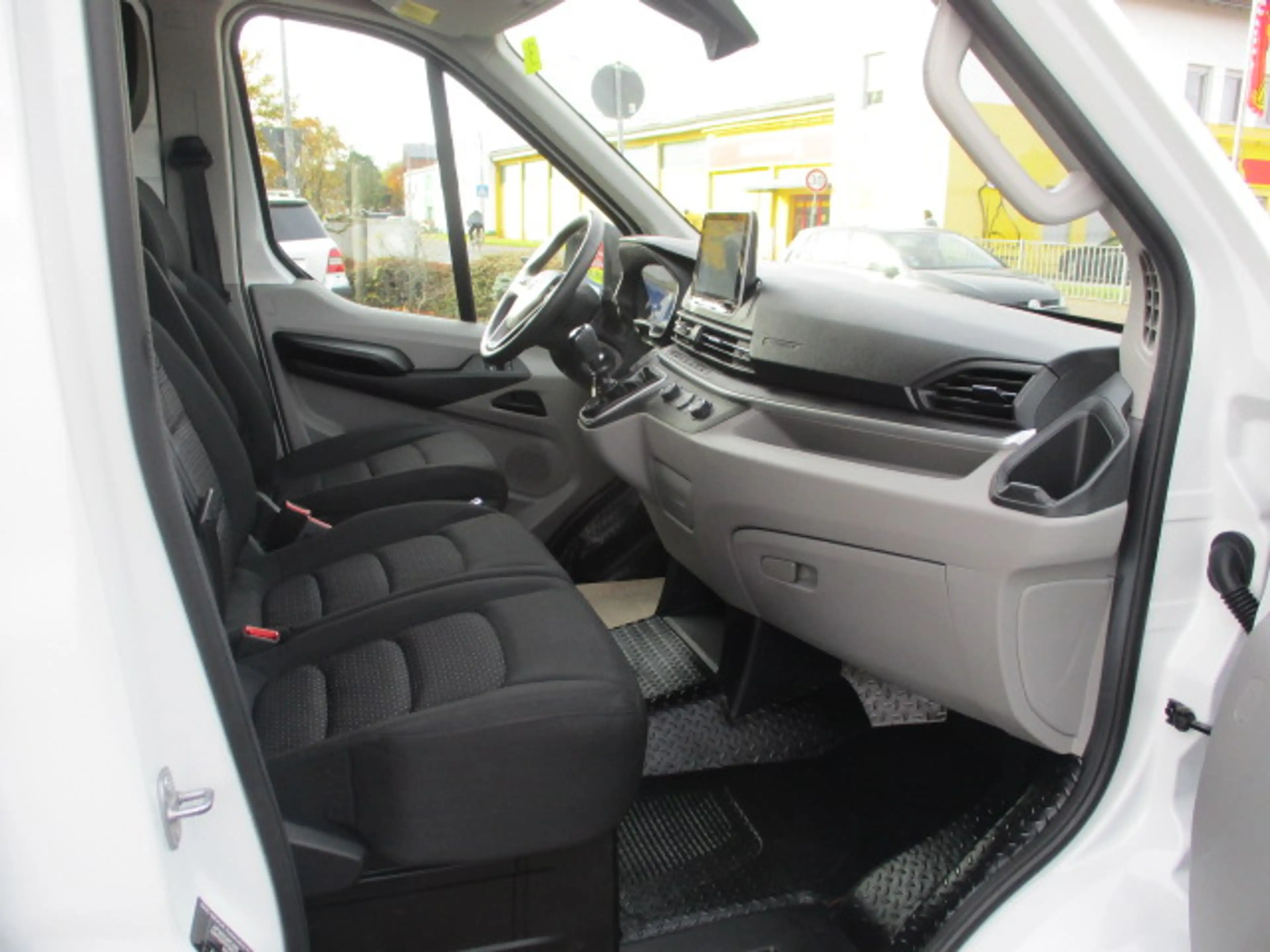 Maxus Deliver 9 2.0 Diesel. Euro 6. Kasten. Lang-Hoch. Mod. 24. Wenig KM. — photo 5