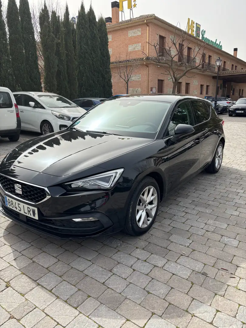 SEAT Leon 1.0 HIBRIDO AUTOMATICO DSG Negro - 2
