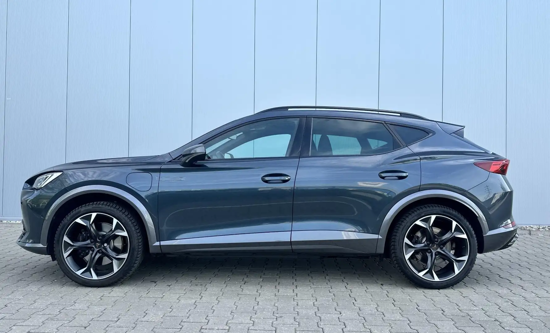 CUPRA Formentor 1.4 e-Hybrid VZ 245PK Copper Edition 2024 Grijs - 2
