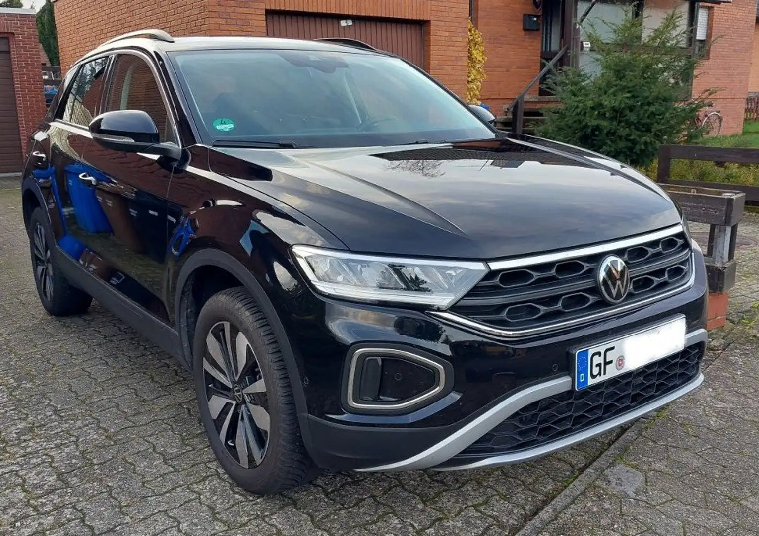 Volkswagen T-Roc Goal LED Navi AppLink Park.Assist. GRA Internet Schwarz - 2