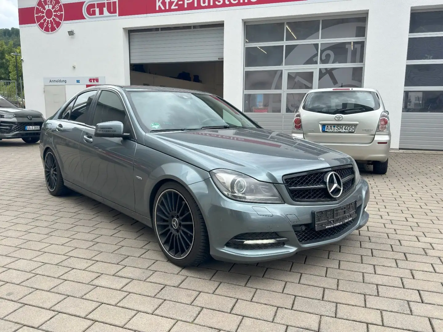 Mercedes-Benz C 220 CDI BlueEfficiency/BiXenon/PDC/Facelift - 1