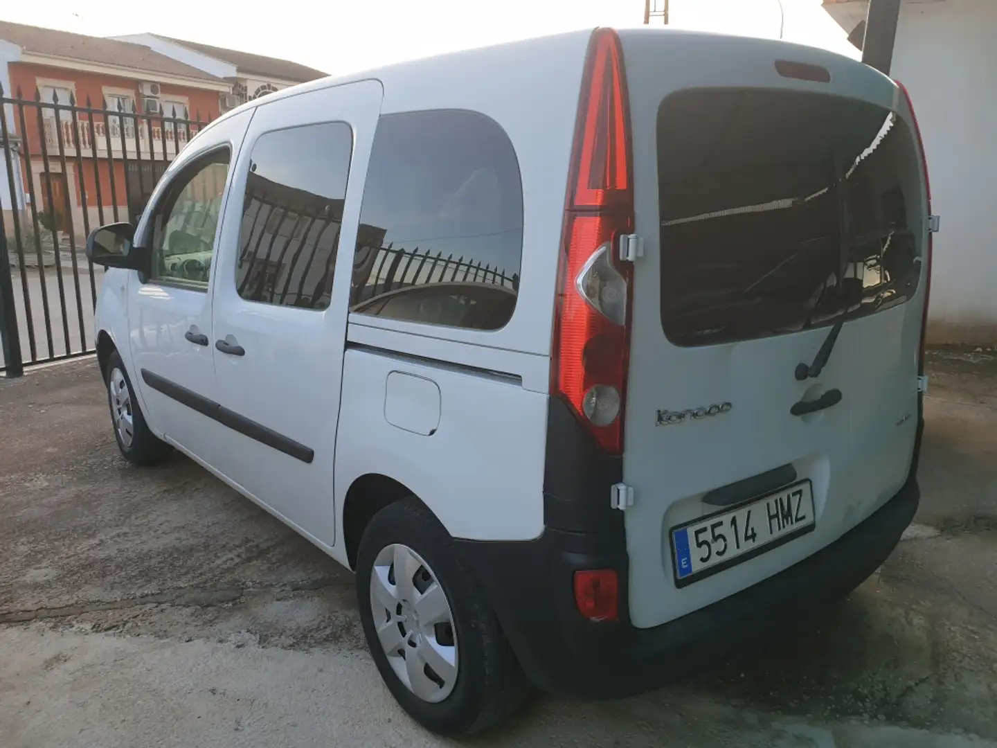 Renault Kangoo Combi 1.5dCi Profesional 75 E5 Blanco - 2
