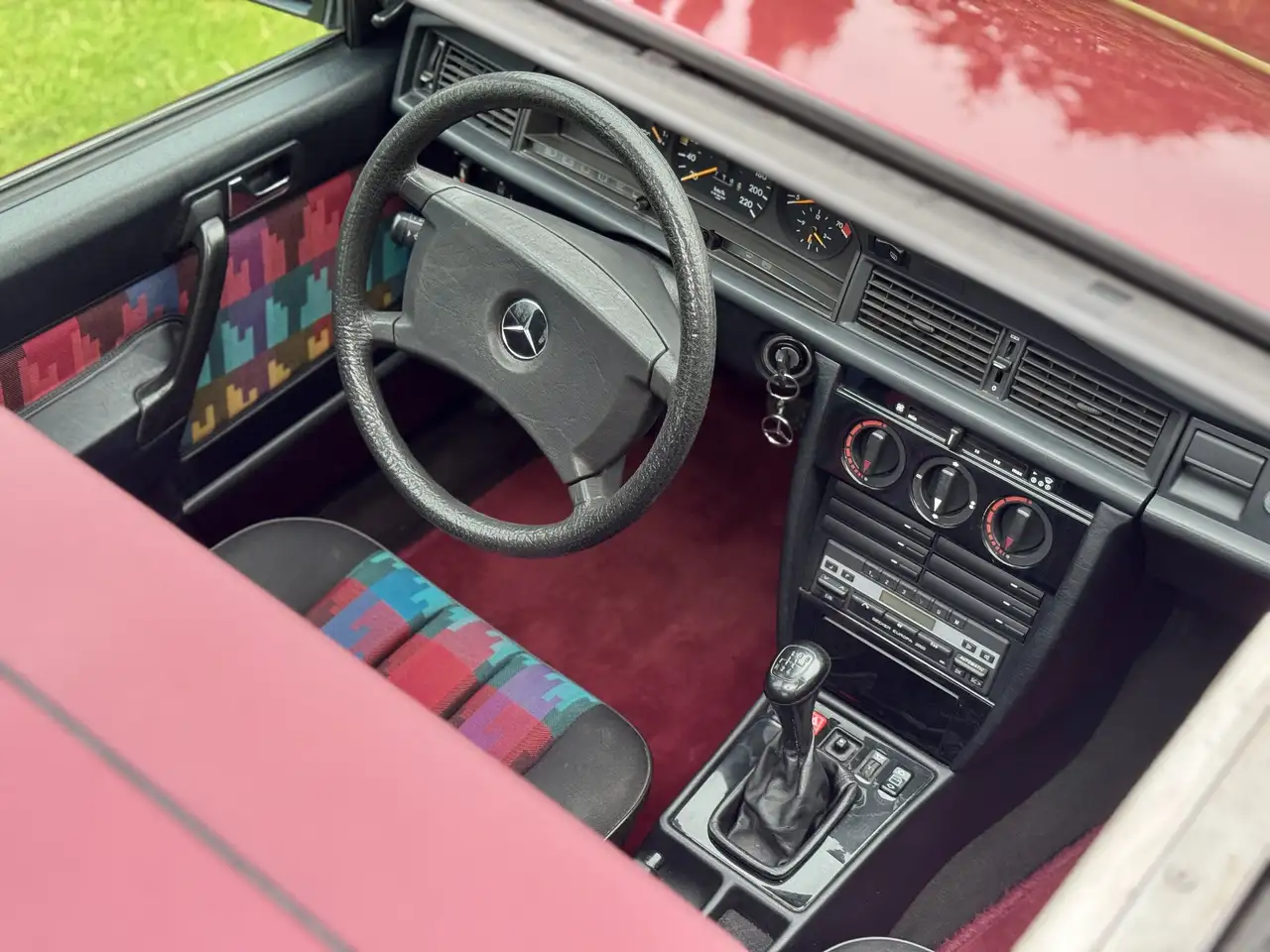 Mercedes-Benz 190 E 1.8 Avantgarde rosso, foto 7
