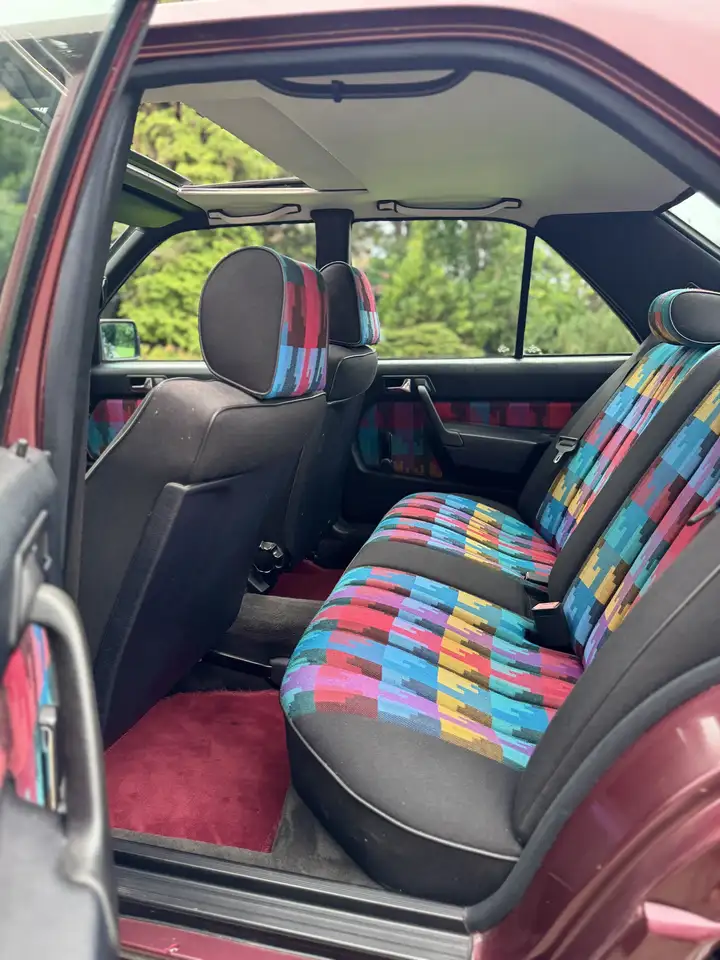 Mercedes-Benz 190 E 1.8 Avantgarde rosso, foto 11