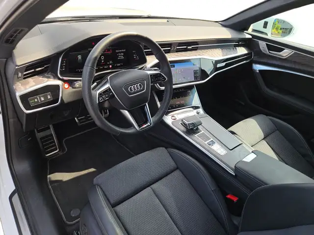 Audi S6 view 4