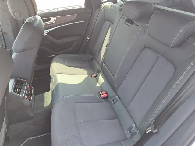 Audi S6 view 10