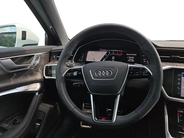 Audi S6 view 13