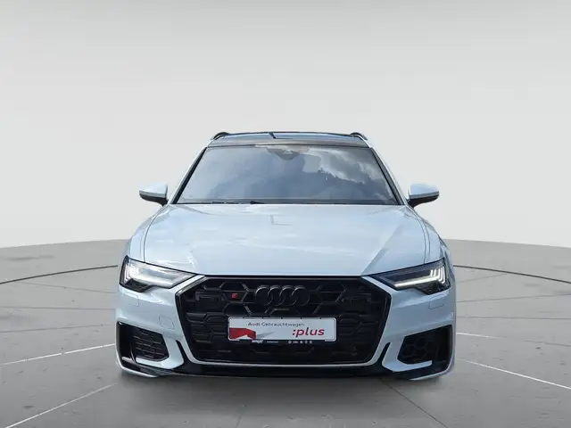 Audi S6 view 2