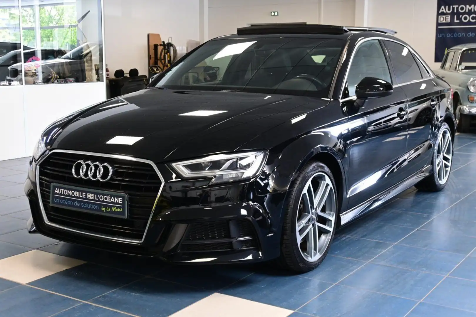 Audi A3 BERLINE 35 TDI 150 S tronic 7 S Line Plus Noir - 1