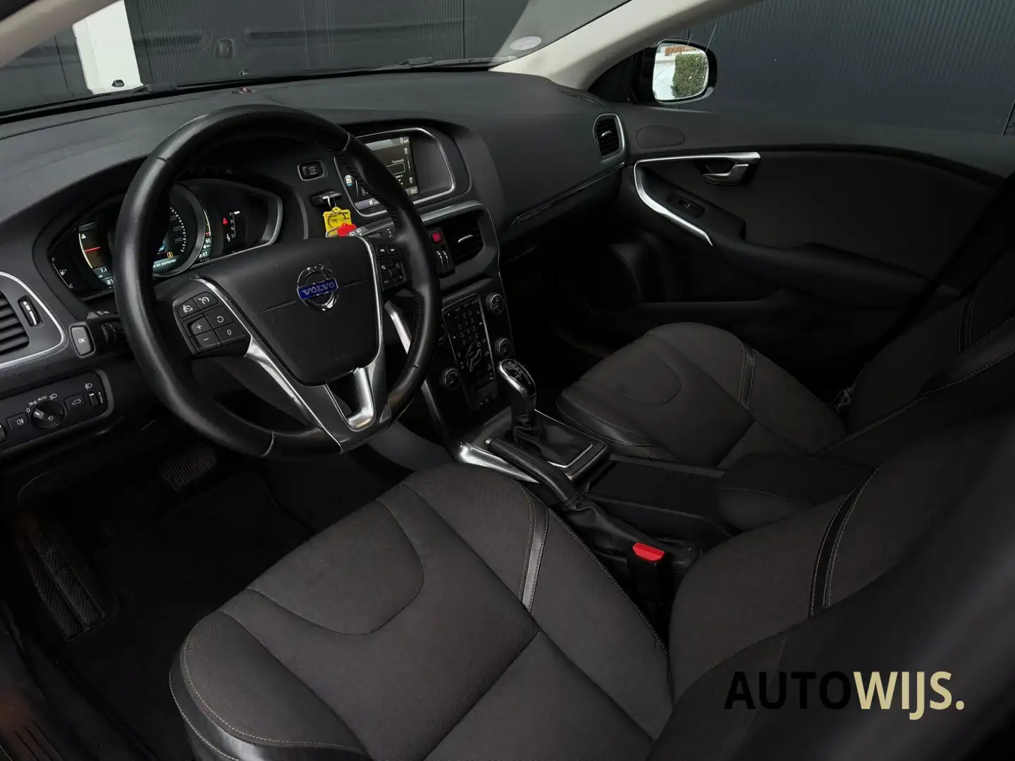 Volvo V40 Cross Country 5CILLINDER|180PK|AUT|TREKHAAK| Noir - 2