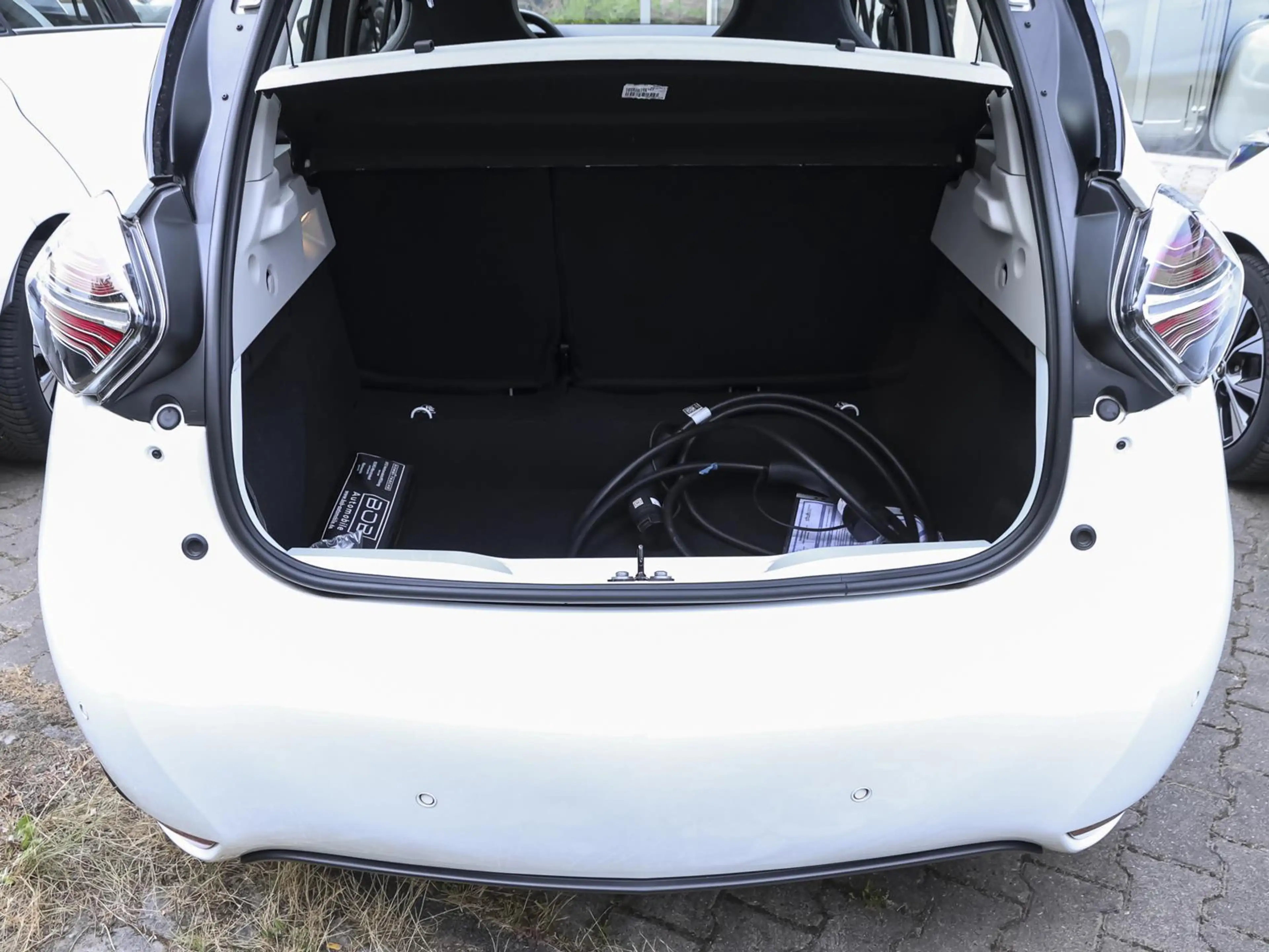 Renault ZOE E-Tech EV50 135 KLIMA NAVI PDC RFK GJR — photo 7