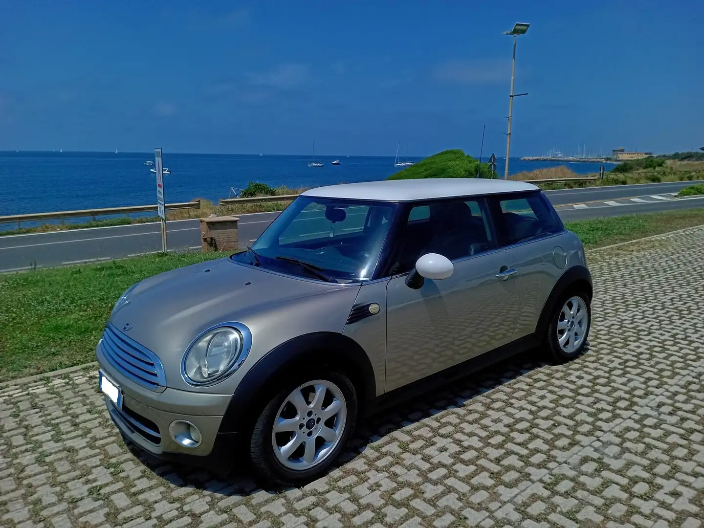 MINI Cooper D Mini 1.6 Cooper D Auriu - 1