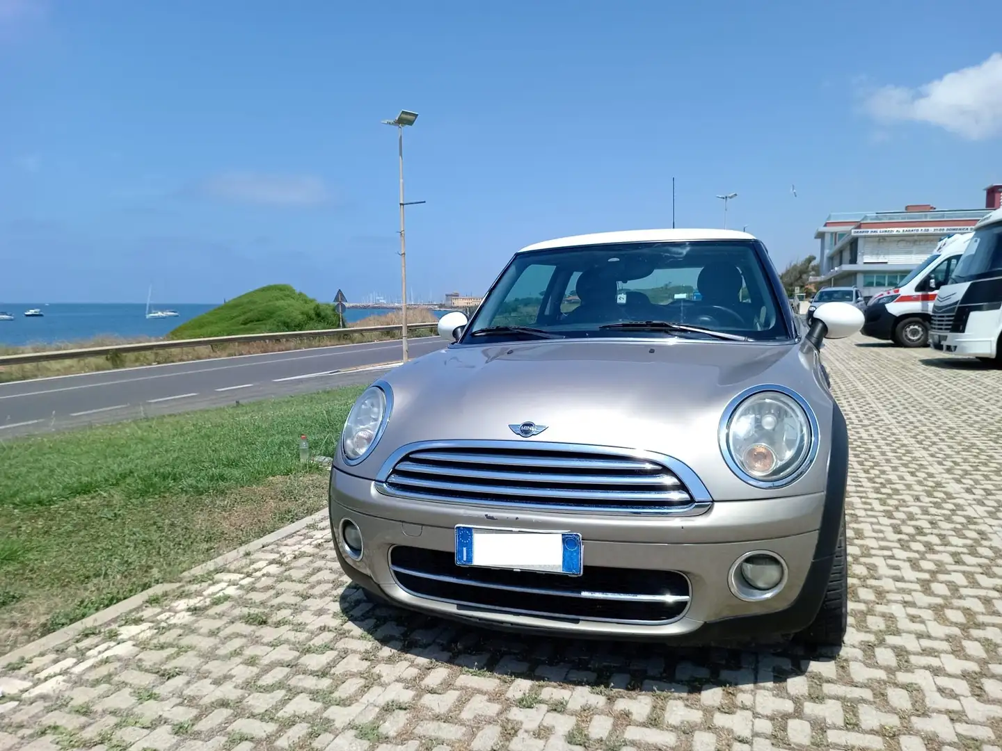 MINI Cooper D Mini 1.6 Cooper D Auriu - 2