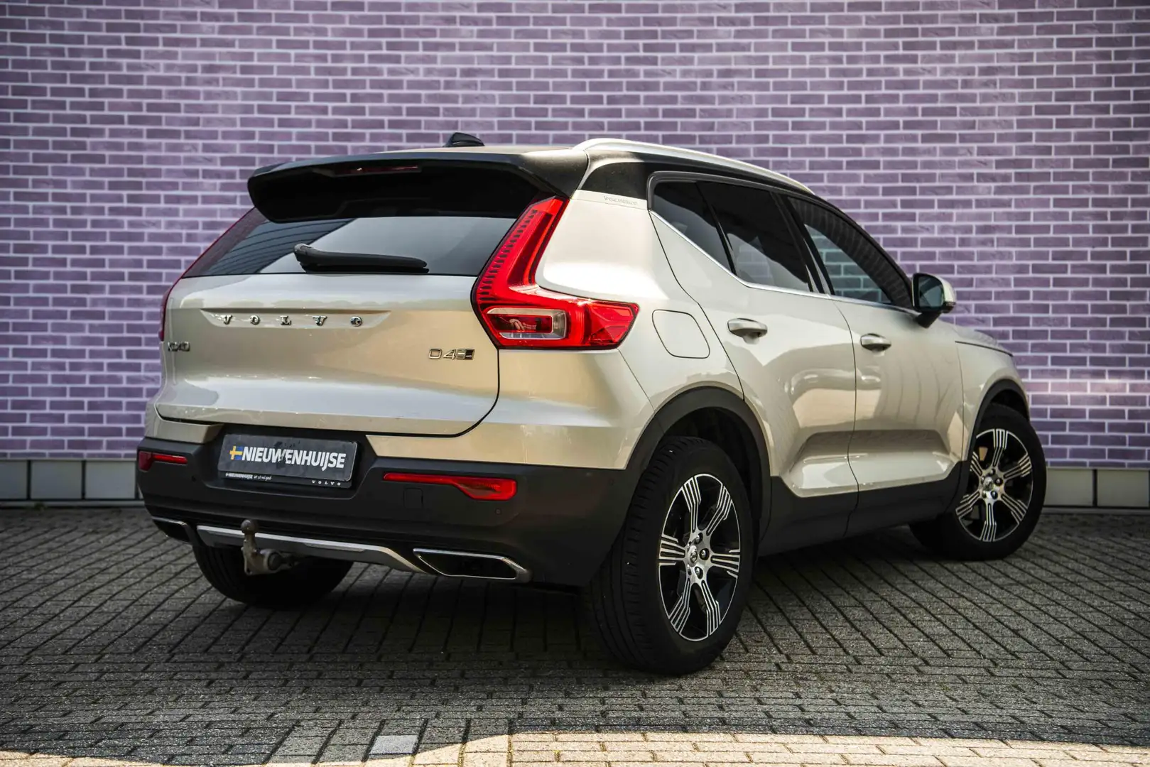 Volvo XC40 2.0 D4 AWD Inscription Trekhaak | Verwarmbare Voor Marrón - 2
