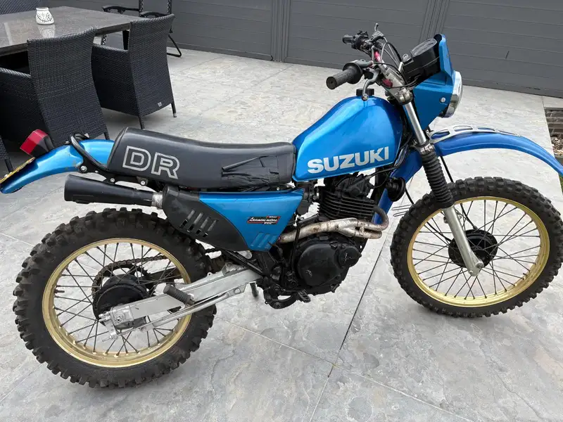 Suzuki DR 250 - foto 3