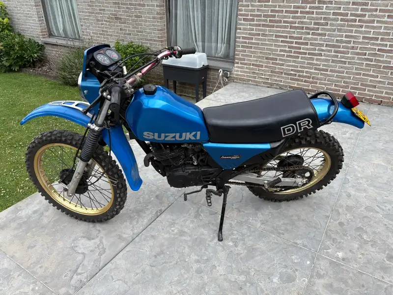 Suzuki DR 250