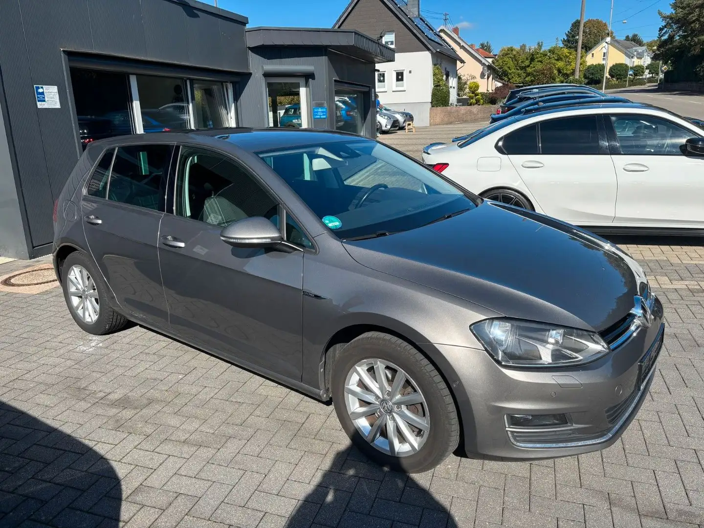 Volkswagen Golf VII Lim. Lounge BMT Grau - 2