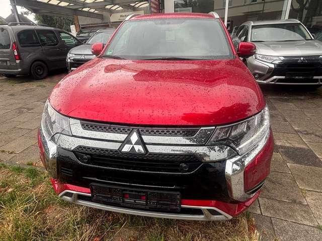 Mitsubishi Outlander PHEV+ Diamant-Paket 2.4 MIVEC 4WD