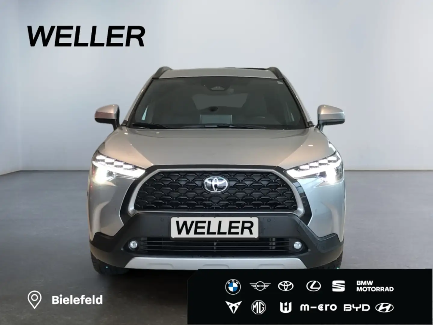 Toyota Corolla Cross Hybrid 1.8 Team D *LED*el Heck*CAM* Silber - 2