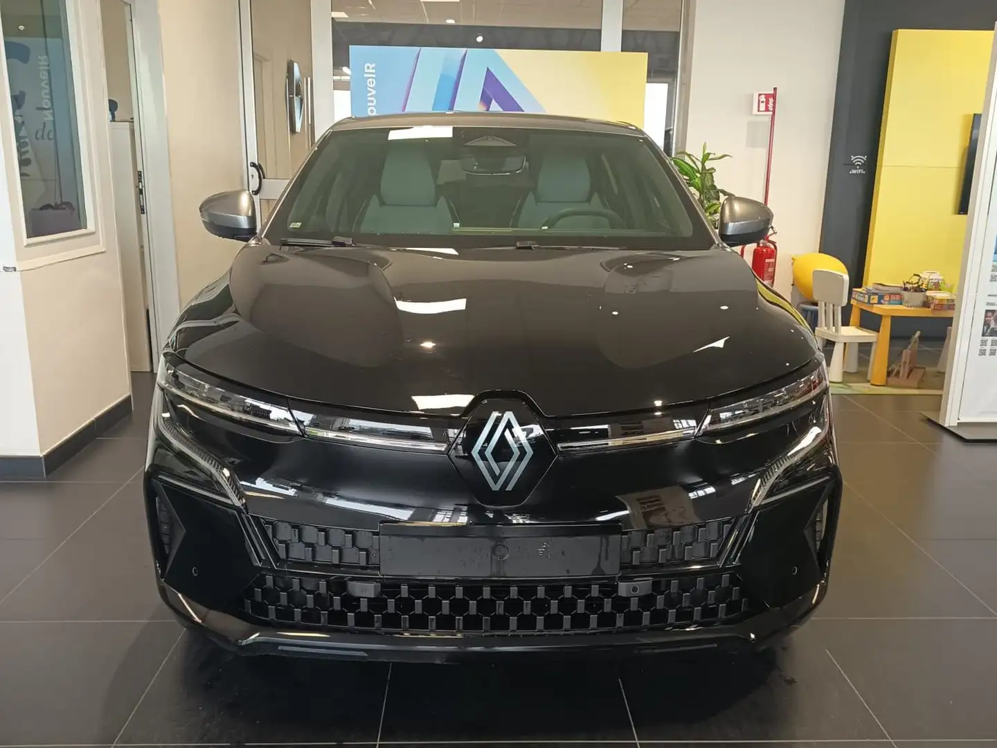 Renault Megane E-Tech Techno EV60 220cv AC22 KM.0 Negro - 2