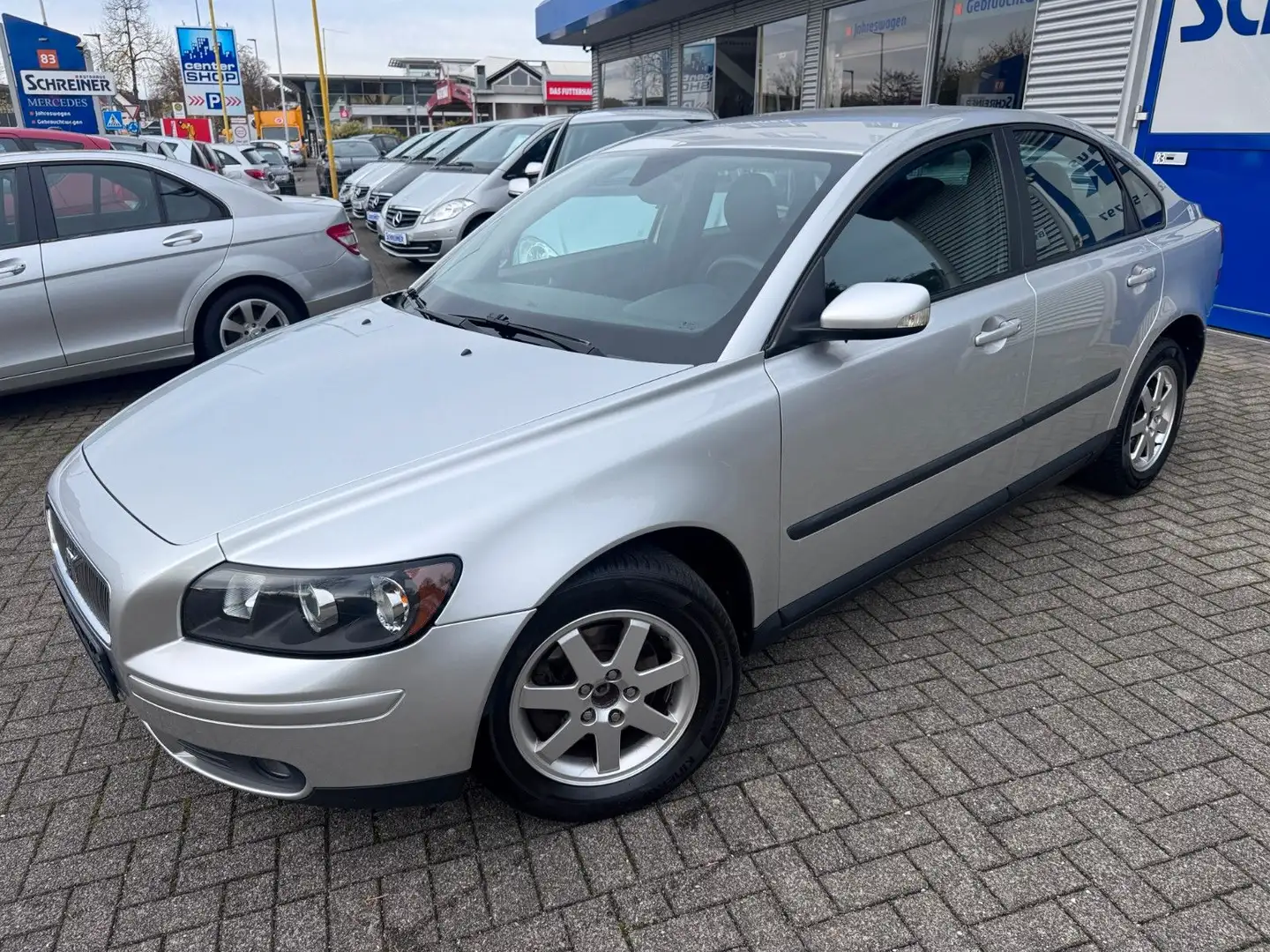 Volvo S40 Lim. 1.8    1.Hand Silber - 2