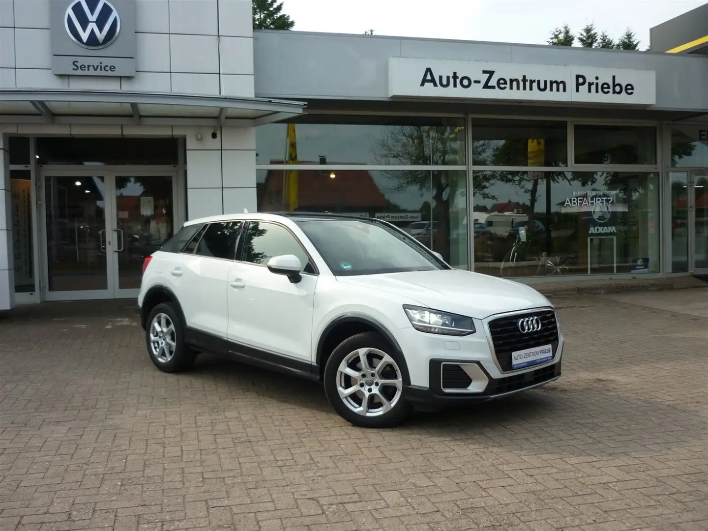 Audi Q2 design 1,6 TDI+Navi+ACC+Sitzh.+el. Heckklappe Weiß - 1