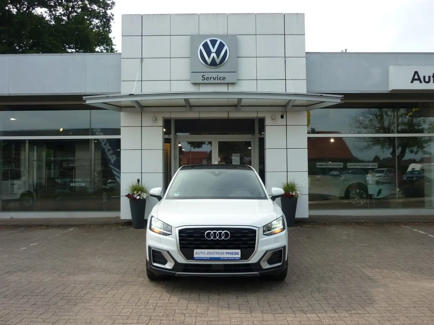 Audi Q2 design 1,6 TDI+Navi+ACC+Sitzh.+el. Heckklappe Weiß - 2