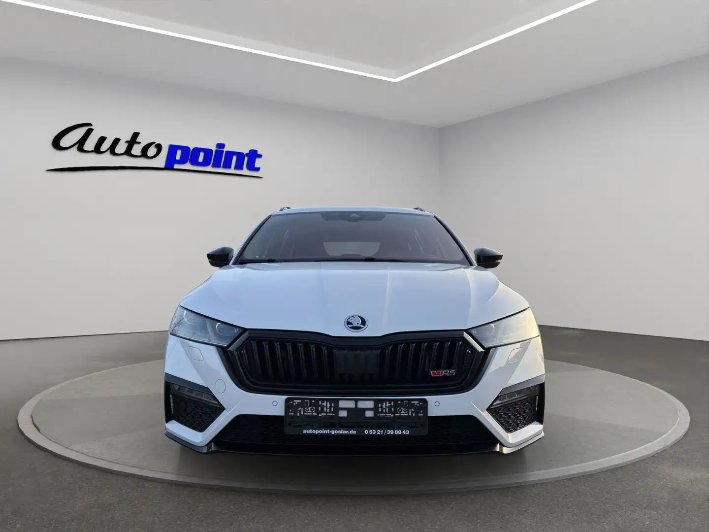 Skoda Octavia 2.0 TDI DSG RS COMBI Weiß - 2