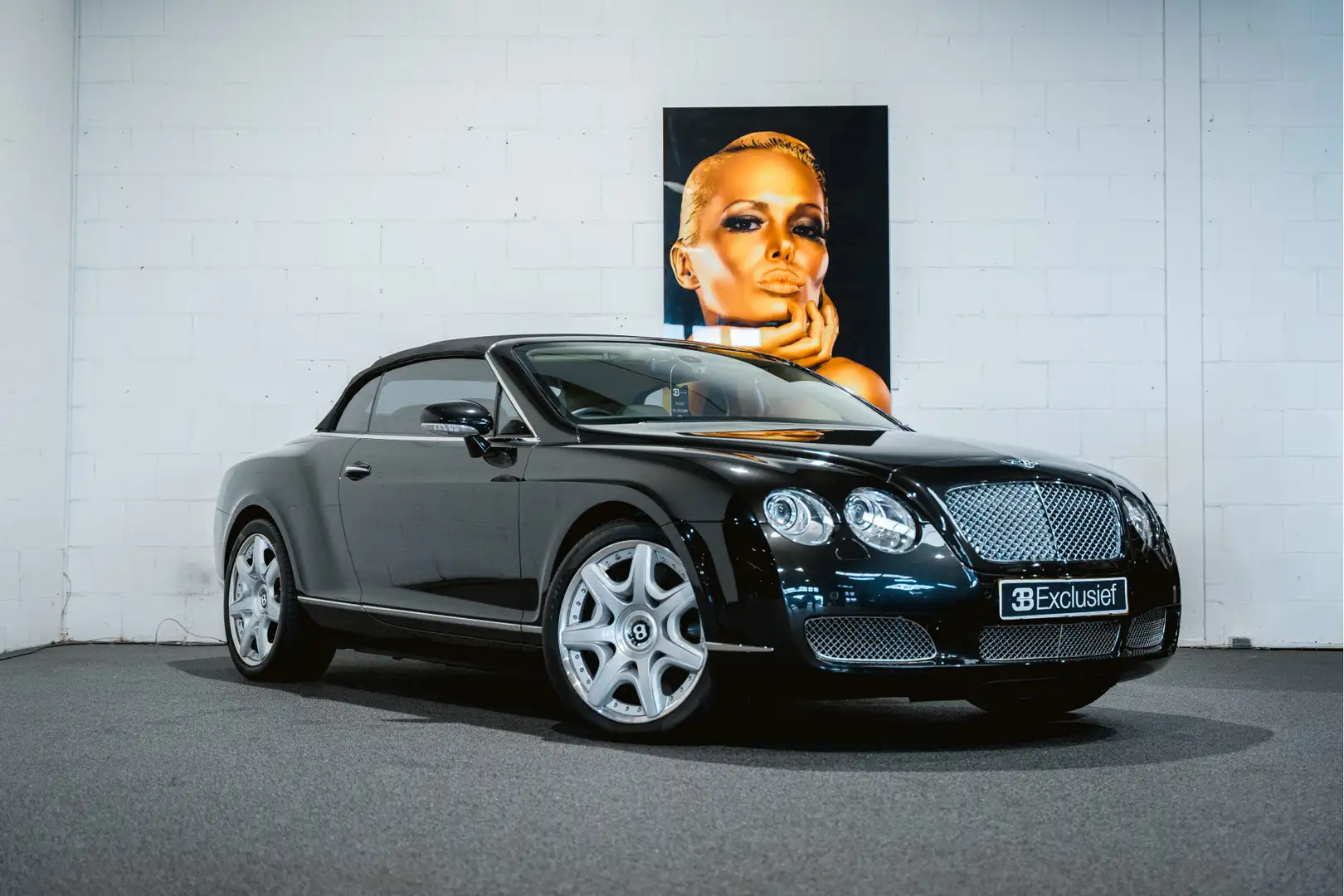 Bentley Continental GTC 6.0 W12 R.H.D. Ex international owner Nero - 1