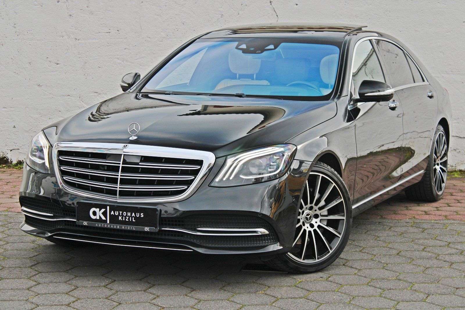 Second hand Mercedes Benz S-Class 