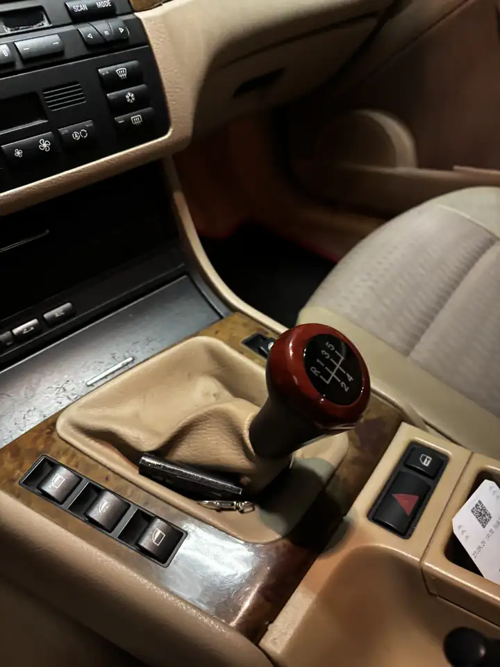 BMW 320i Cabrio c/hardtop, foto 4