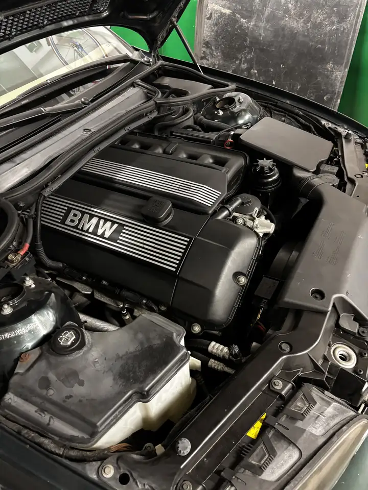 BMW 320i Cabrio c/hardtop, foto 6