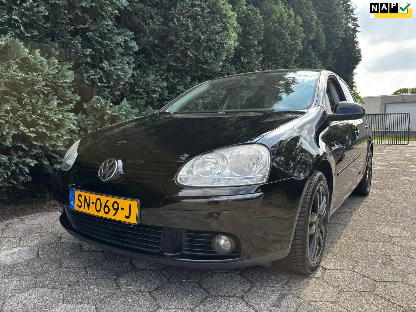 Volkswagen Golf 1.4 | 5-Deurs | Stoelverwarming | Navi Zwart - 1