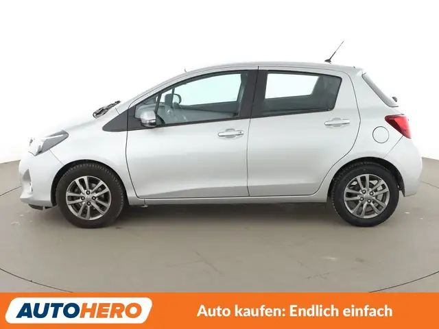 Toyota Yaris view 3